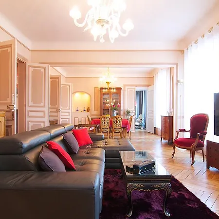 Grand Haussmann Opera 3 Bedrooms Apartment *