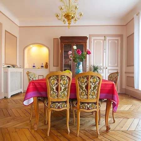 Grand Haussmann Opera 3 Bedrooms Paris