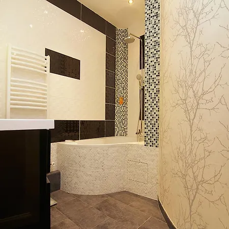 Grand Haussmann Opera 3 Bedrooms Apartment