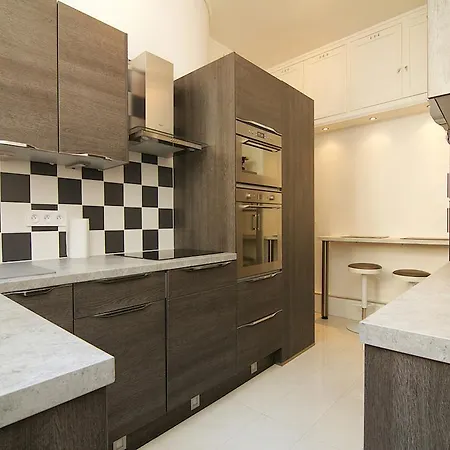 Apartment Grand Haussmann Opera 3 Bedrooms *
