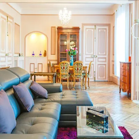 Grand Haussmann Opera 3 Bedrooms *