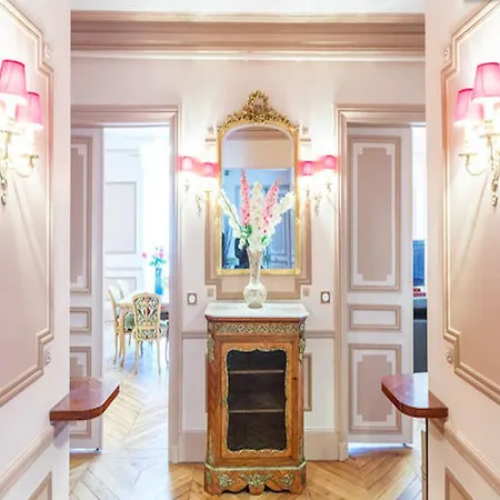 Grand Haussmann Opera 3 Bedrooms Paris